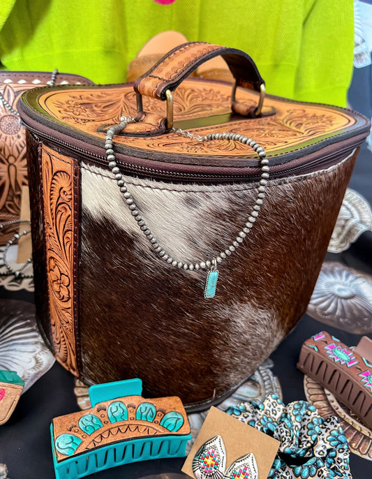 The Sittin’ Pretty Makeup Case