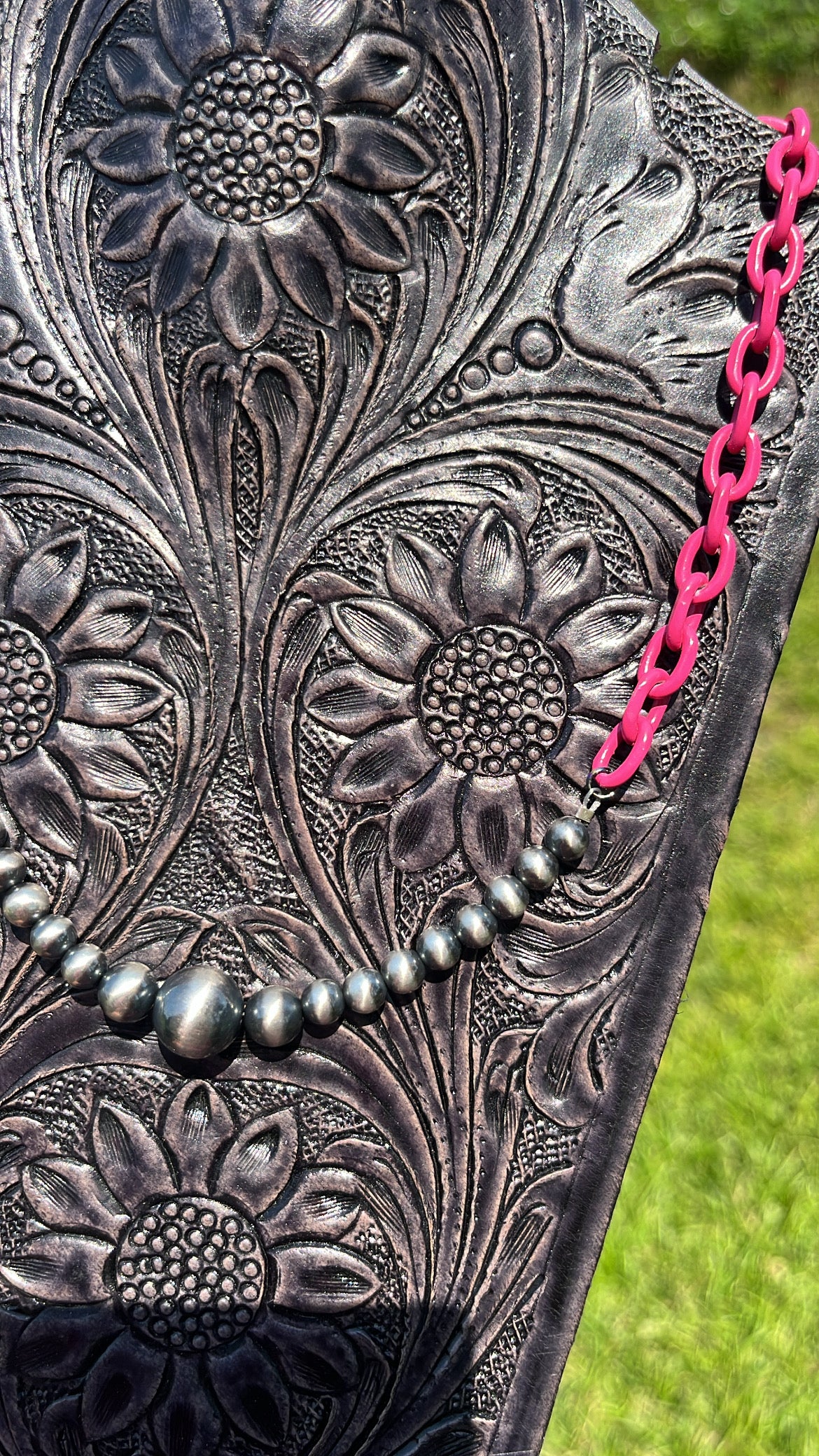 The Pink Chain Pearl Necklace