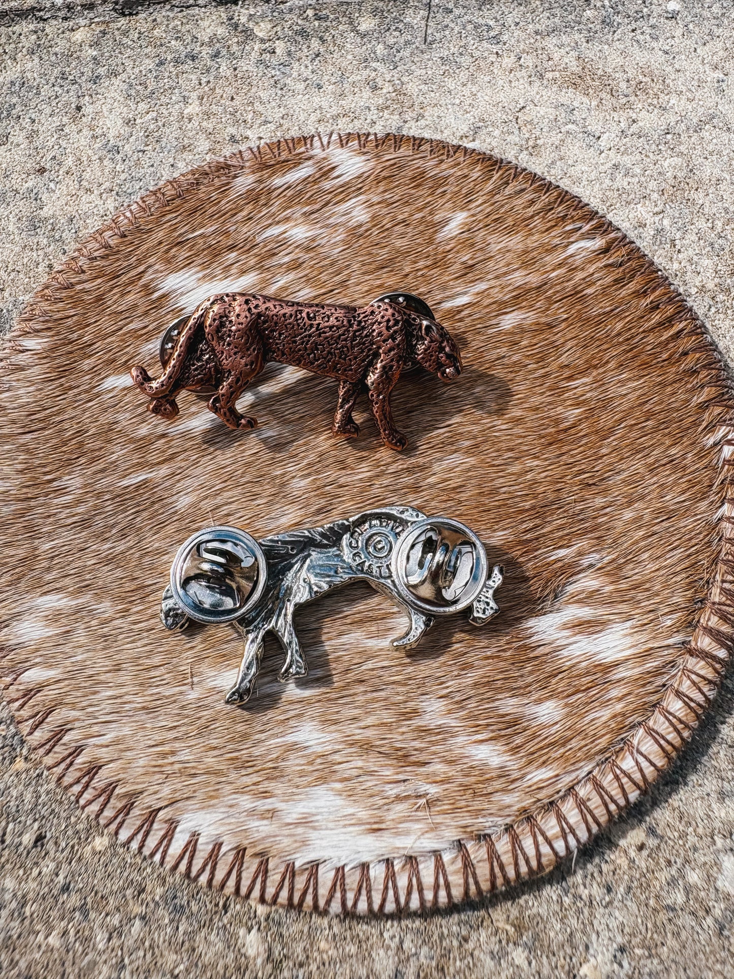 Leopard Pin (2 colors)