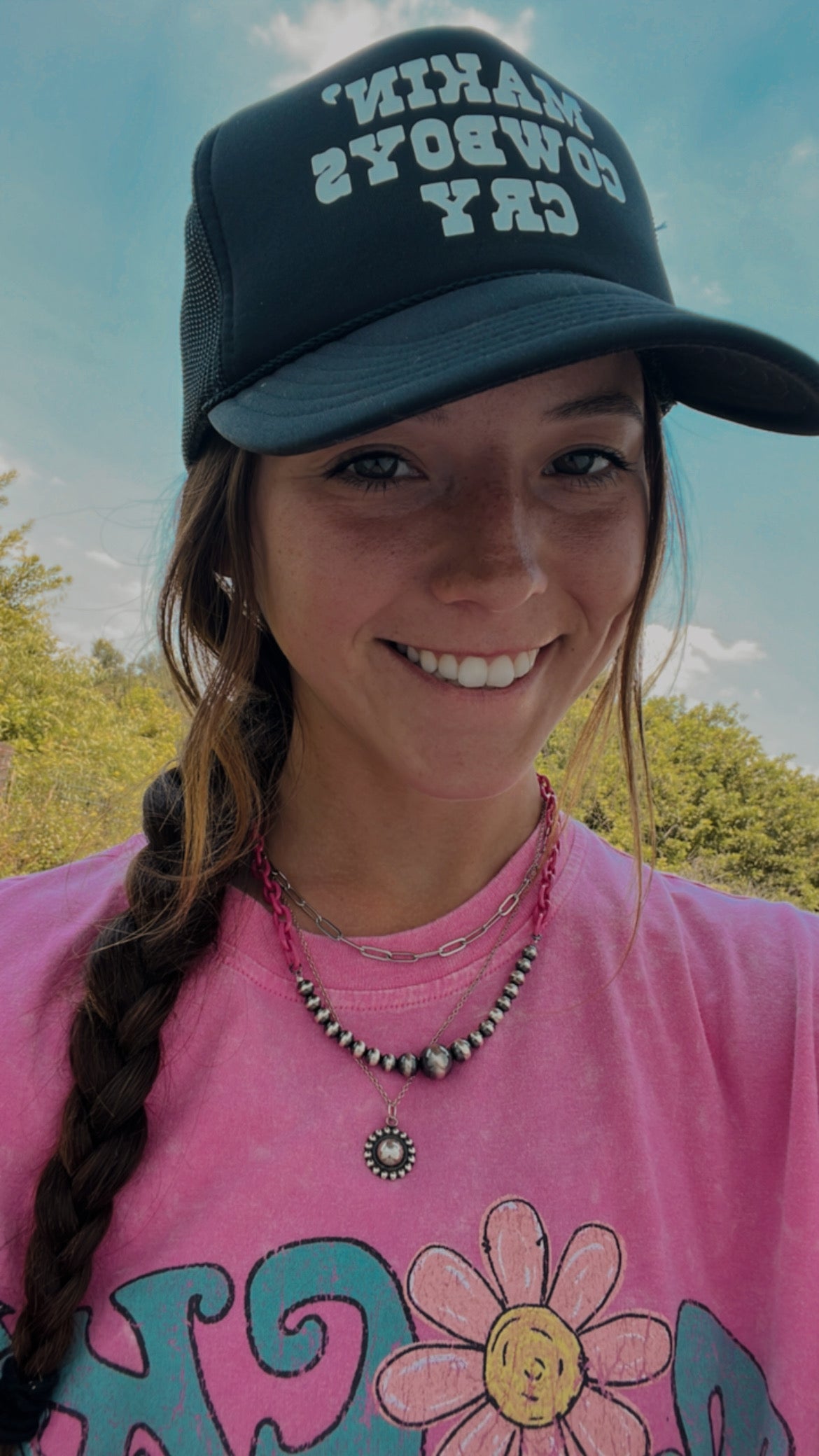 The Pink Chain Pearl Necklace