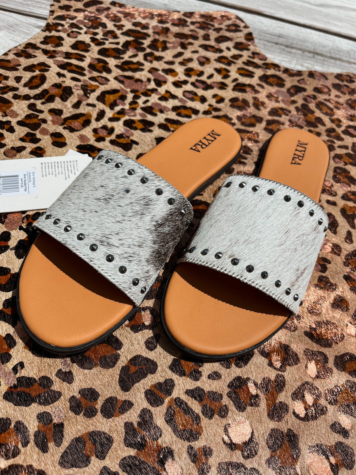 The Unbranded Slides- Black Hide