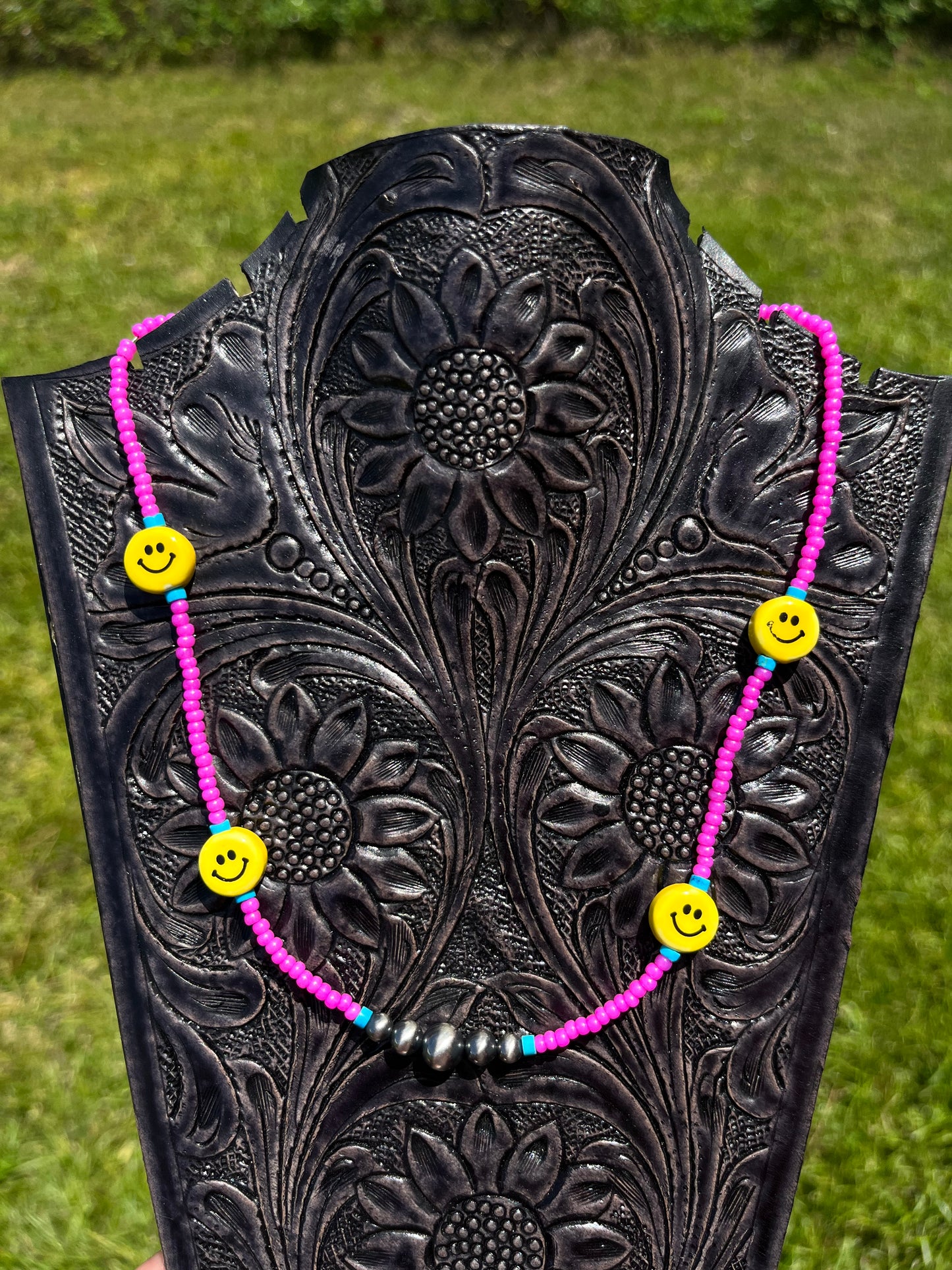 The Smiley Chokers (2 colors)