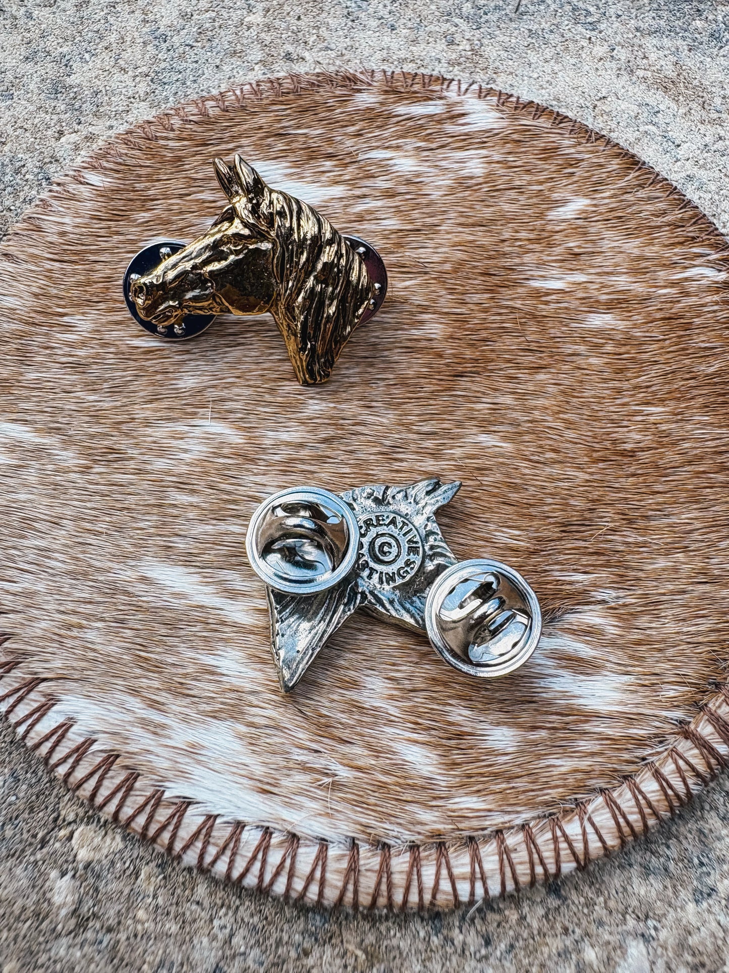 Horse Head Pin (2 colors)