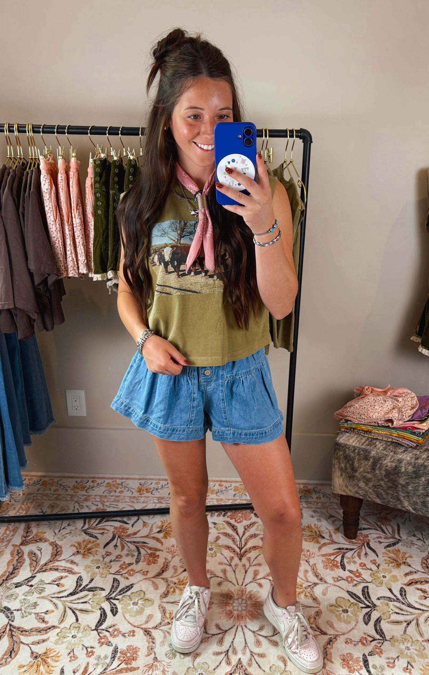 The Flo Shorts - Medium Wash